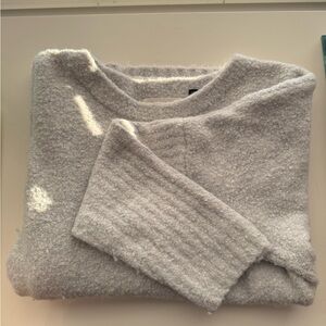 Women's Cozy Light Gray Sweater - Anthropologie (Sleeping on Snow)